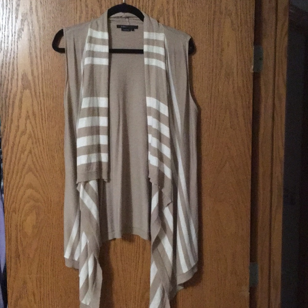 BCBG sleeveless cardigan XL